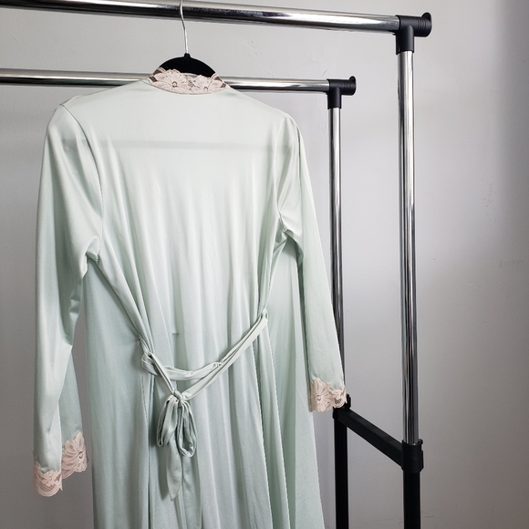 Vintage Sleepwear Slip - Picture 4 of 6